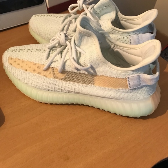 Yeezy Mafia YEEZY BOOST 350 V2 HYPERSPACE ASIA